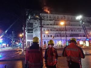 Freiburg: Ein Verletzter nach Feuer in Klinik transportiert